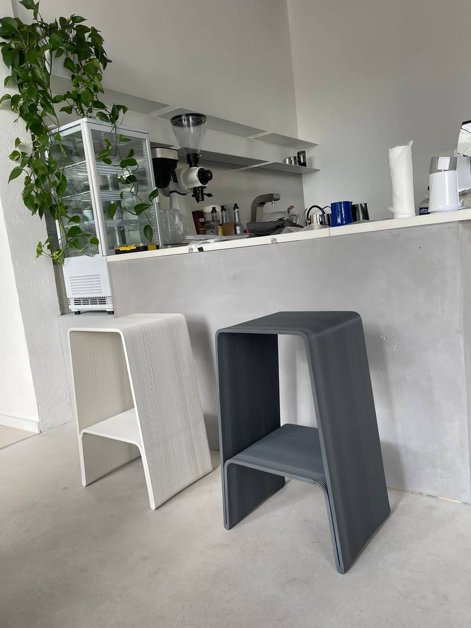 #color_black #color_white