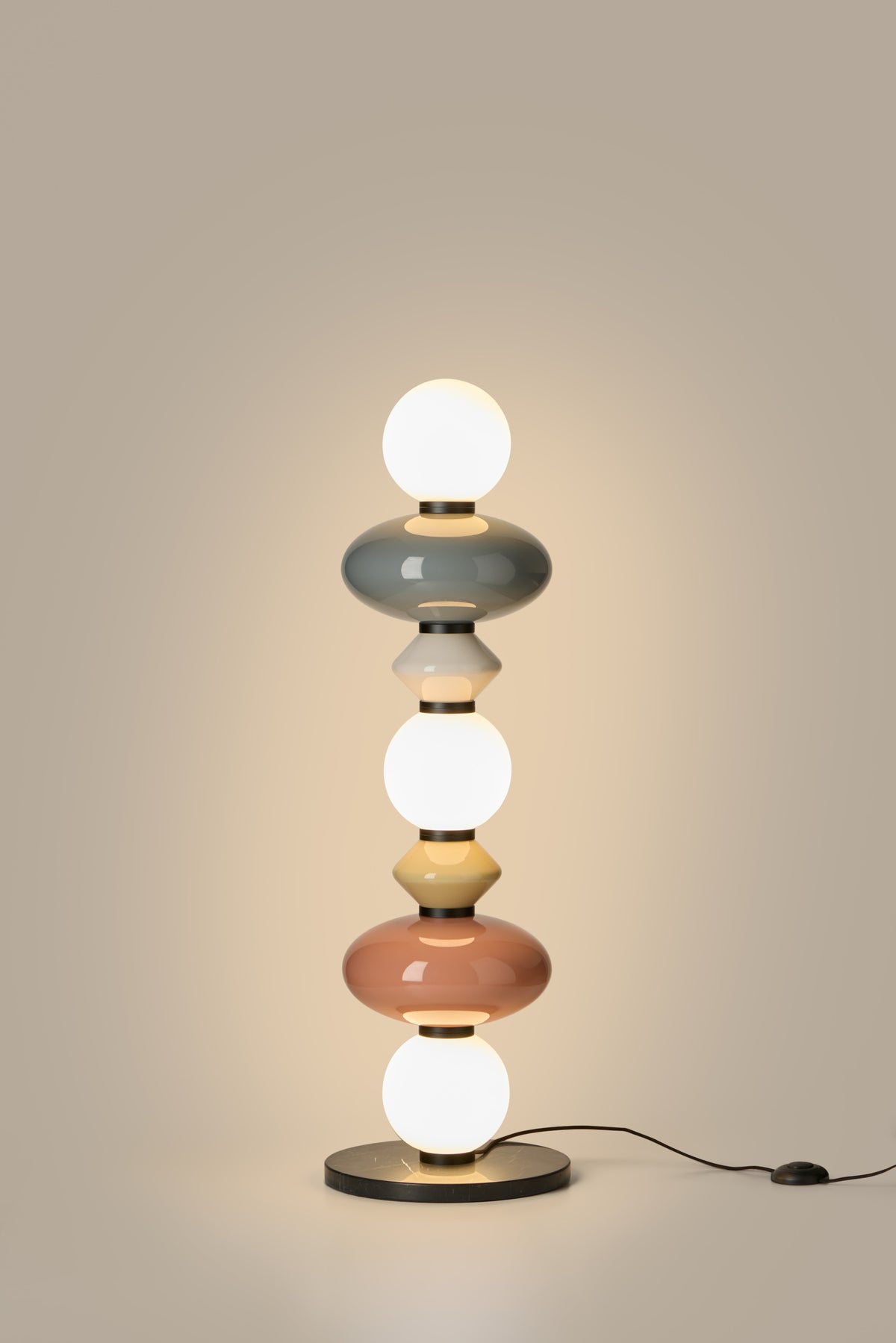 Aromas del Campo Mapi Pie Floor Lamp, lit