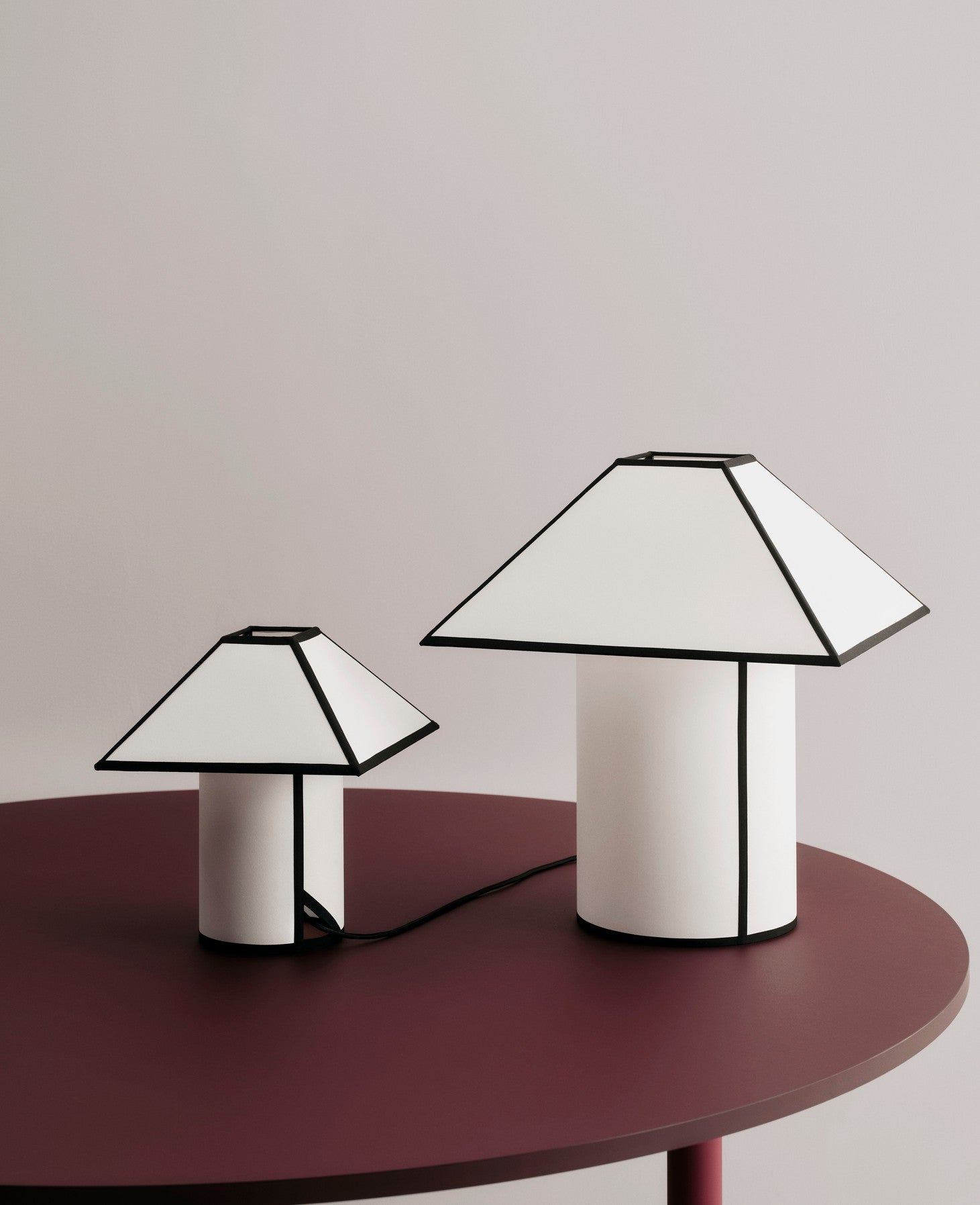 Ava pyramid table lamp 450