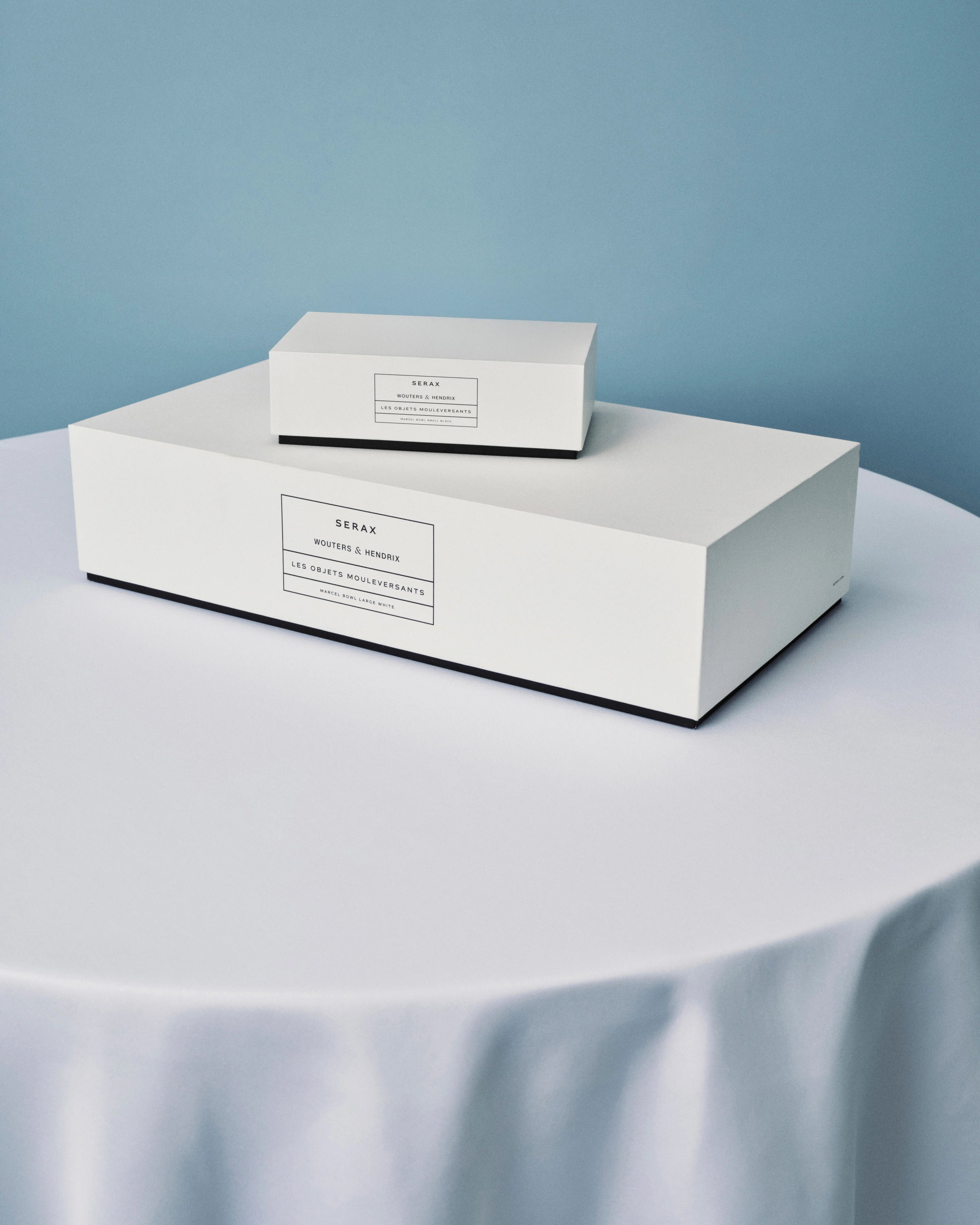 Basket Salvador red - white Les Objets Mouleversants