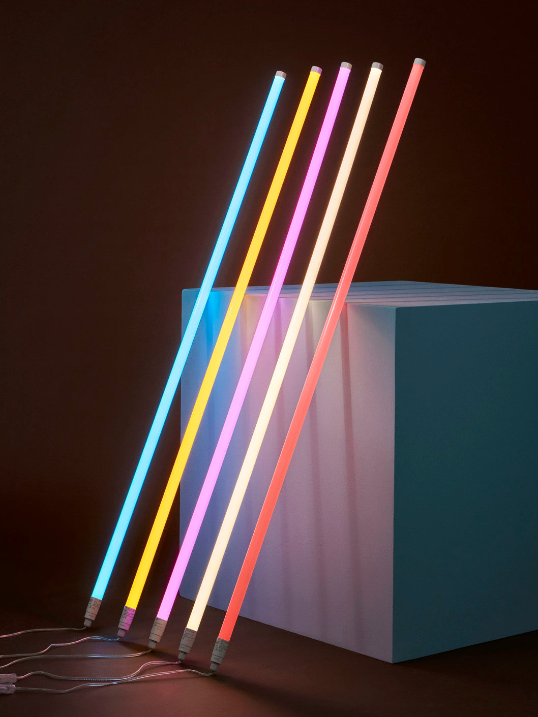 Neon tube-led yellow