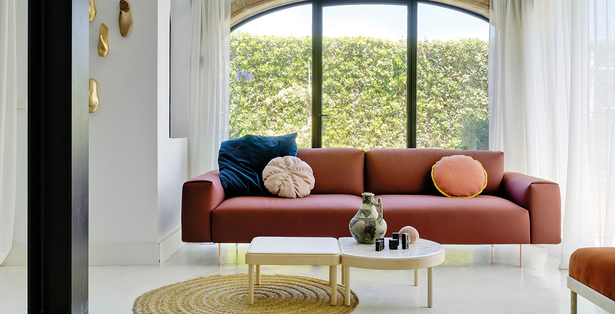 Tiptoe Sofa 250