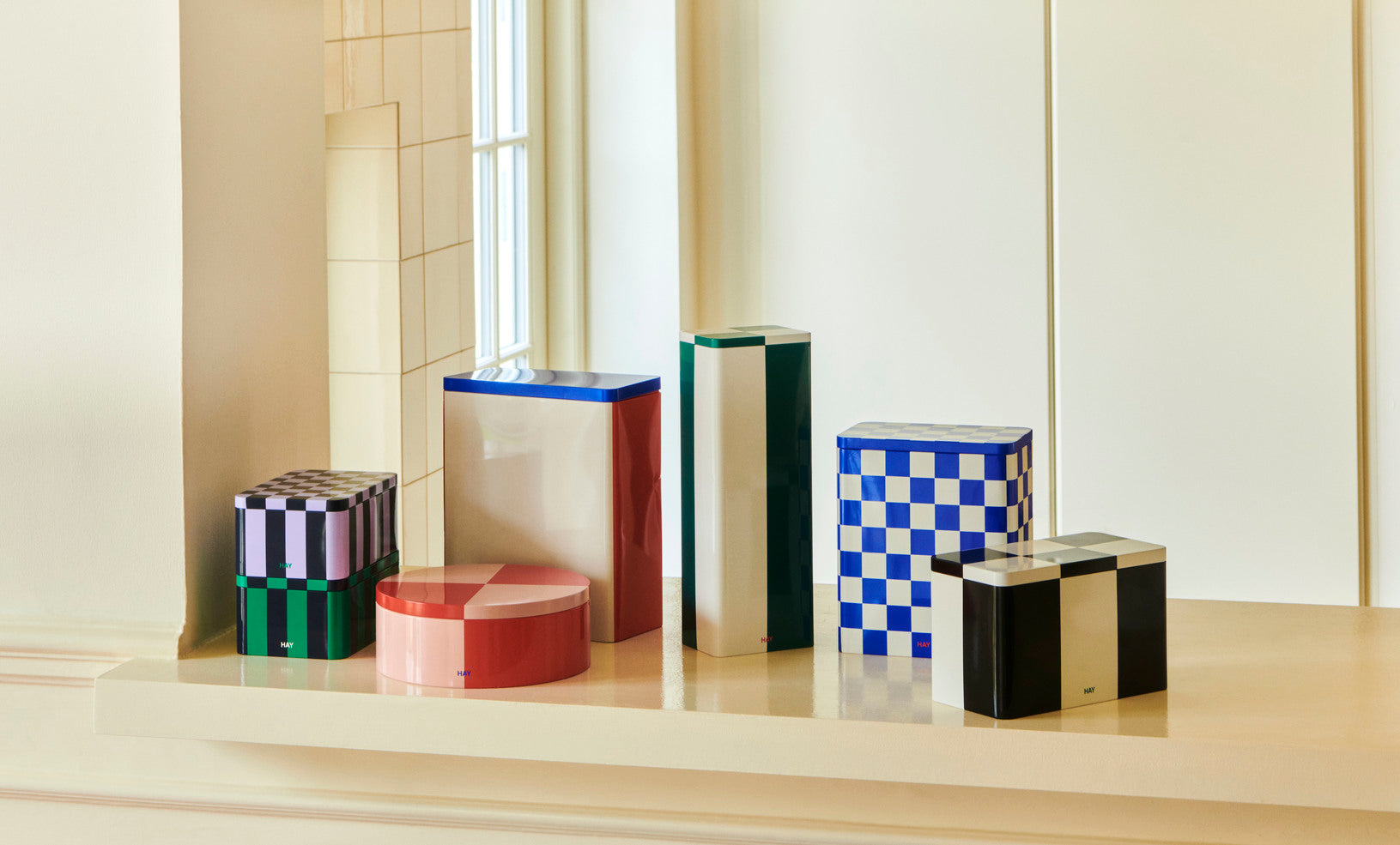 Tin container large off-white and blue