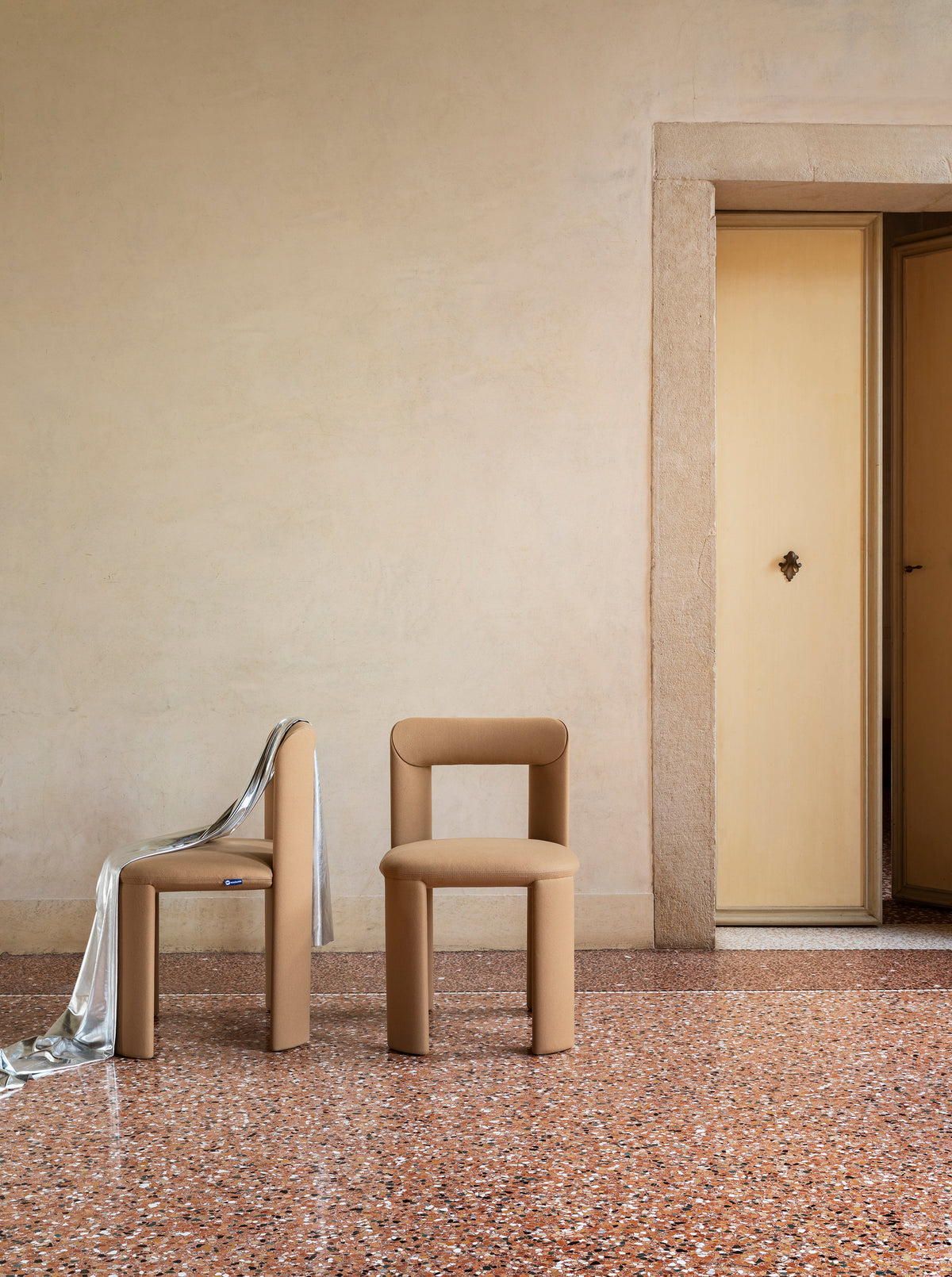 Amia Armchair