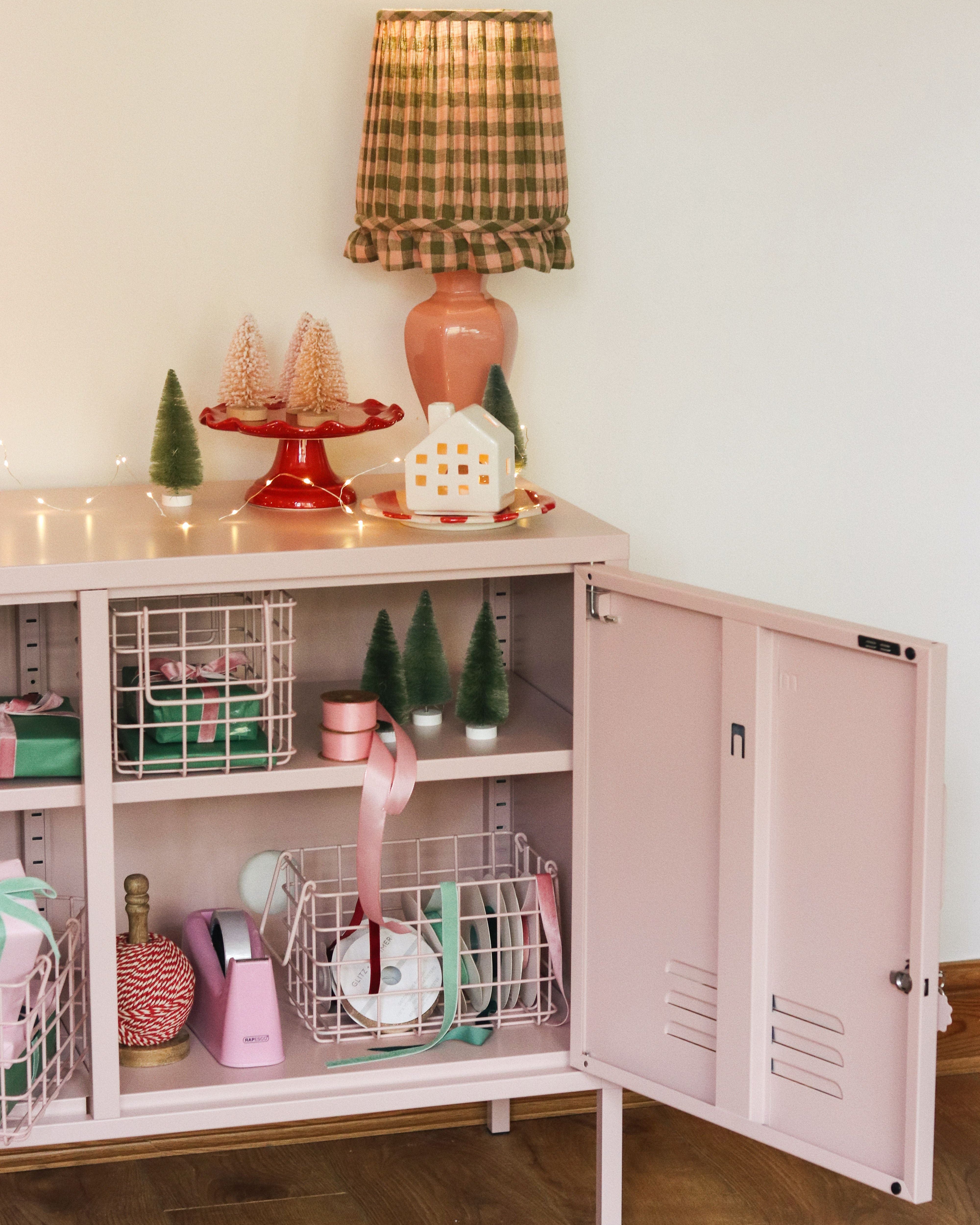 The Lowdown in blush
