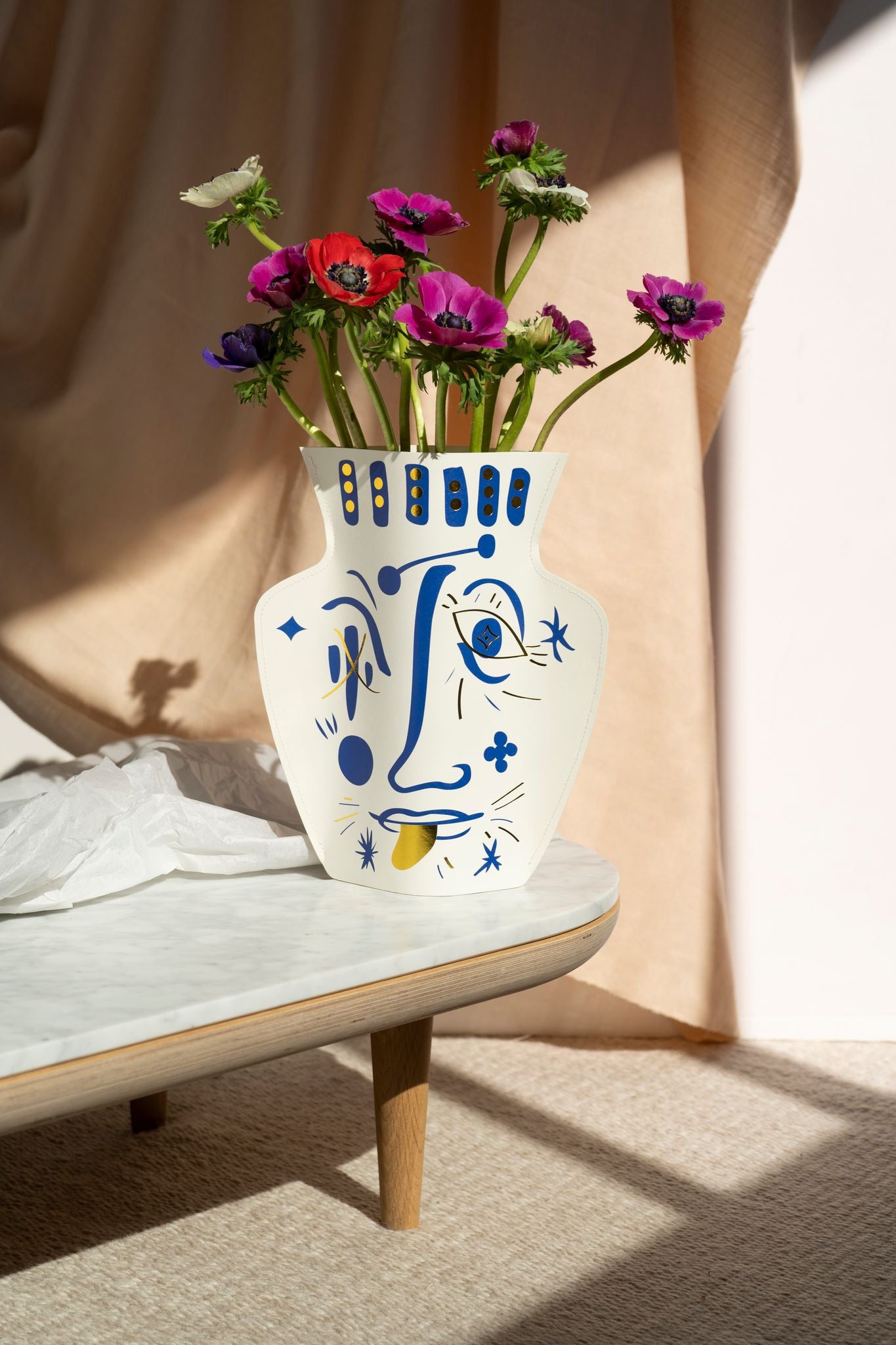 Jaime Hayon paper vase