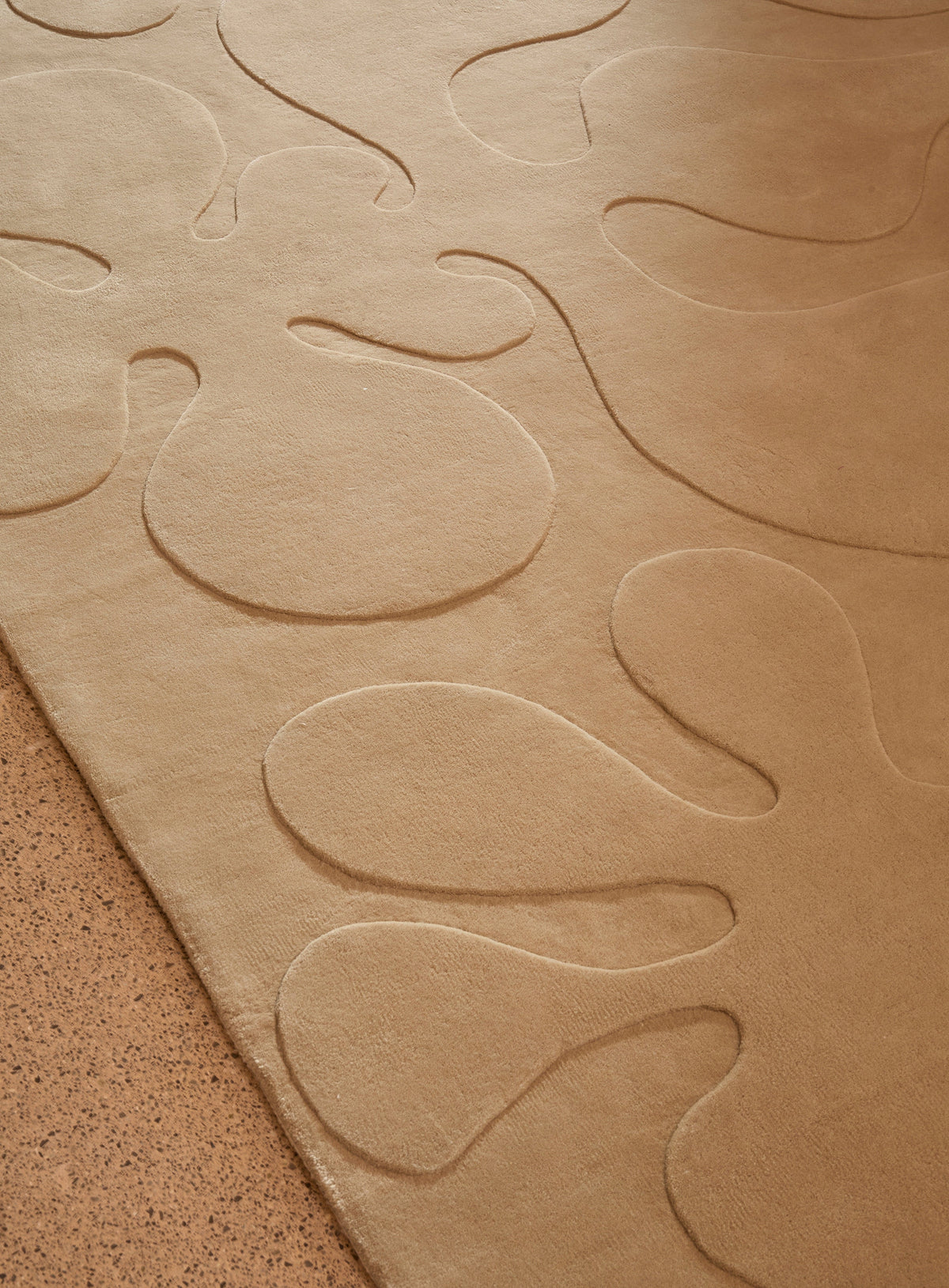 Nani Marquina Rooted Rug in ivory by Lucia Eames, surface detail