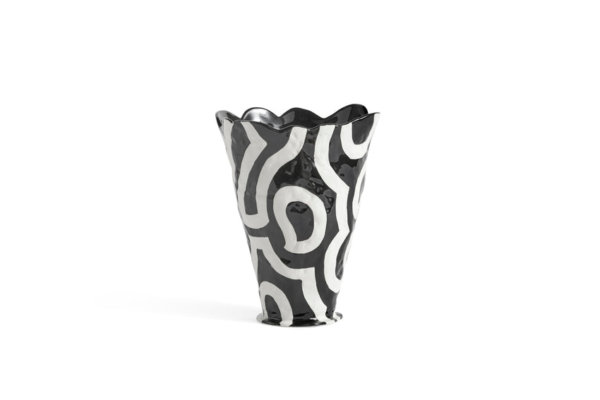 Jessica Hans shadow vase black and white