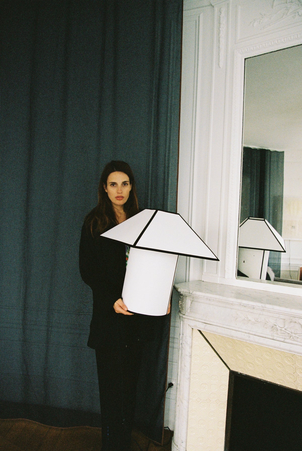 Ava pyramid table lamp 450