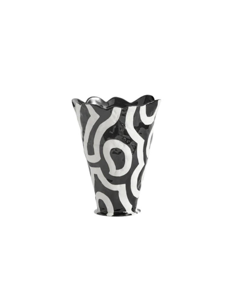 Jessica Hans shadow vase black and white