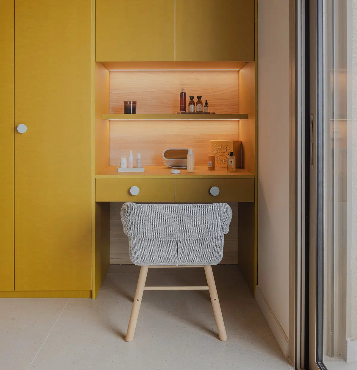 Sancal Collar Chair, wooden legs
