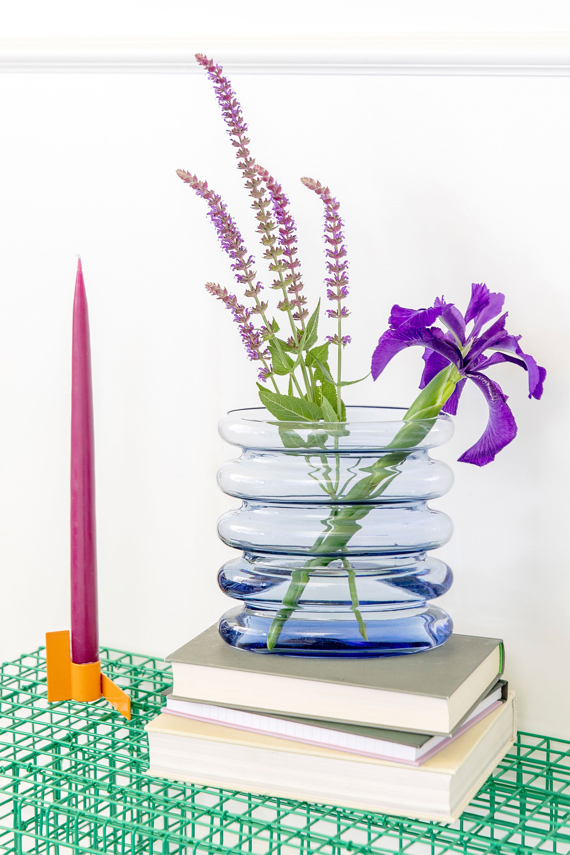 Repeat vase (bluish purple)