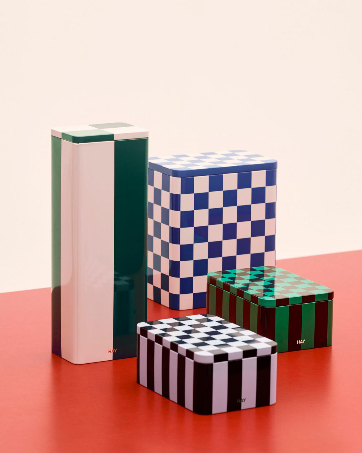 Tin container x large off-white, blue and red