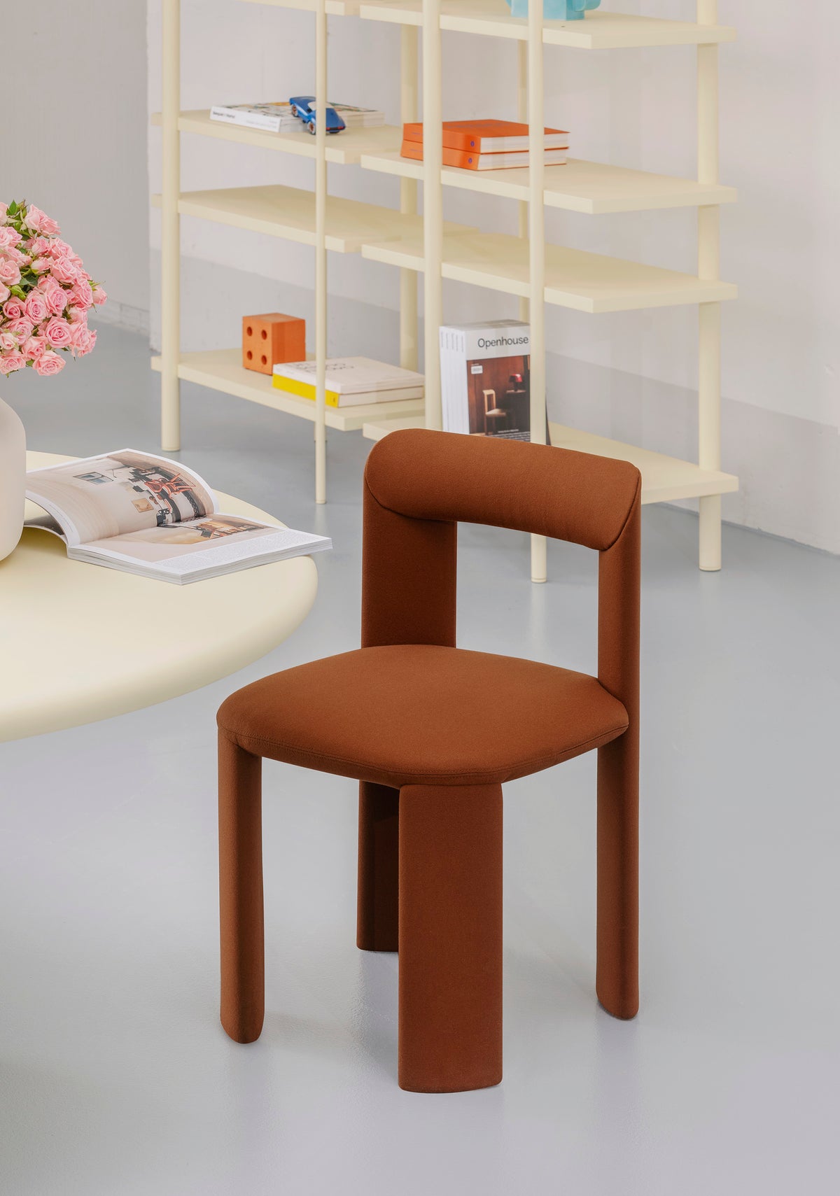 Amia Armchair