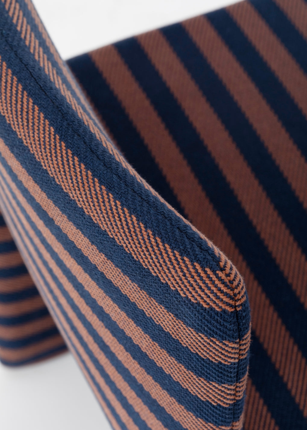 Miniforms Cubola Chair detail