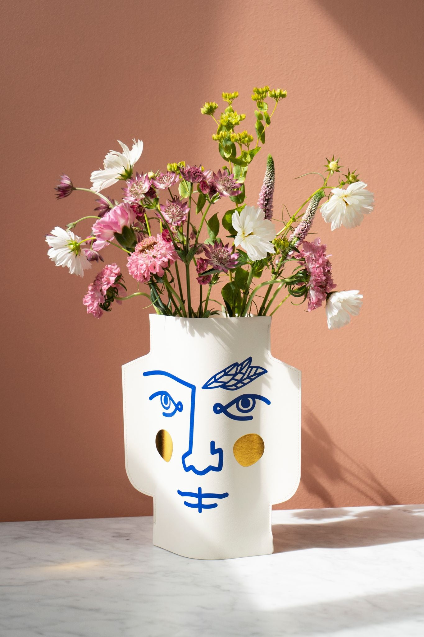 Janus paper vase