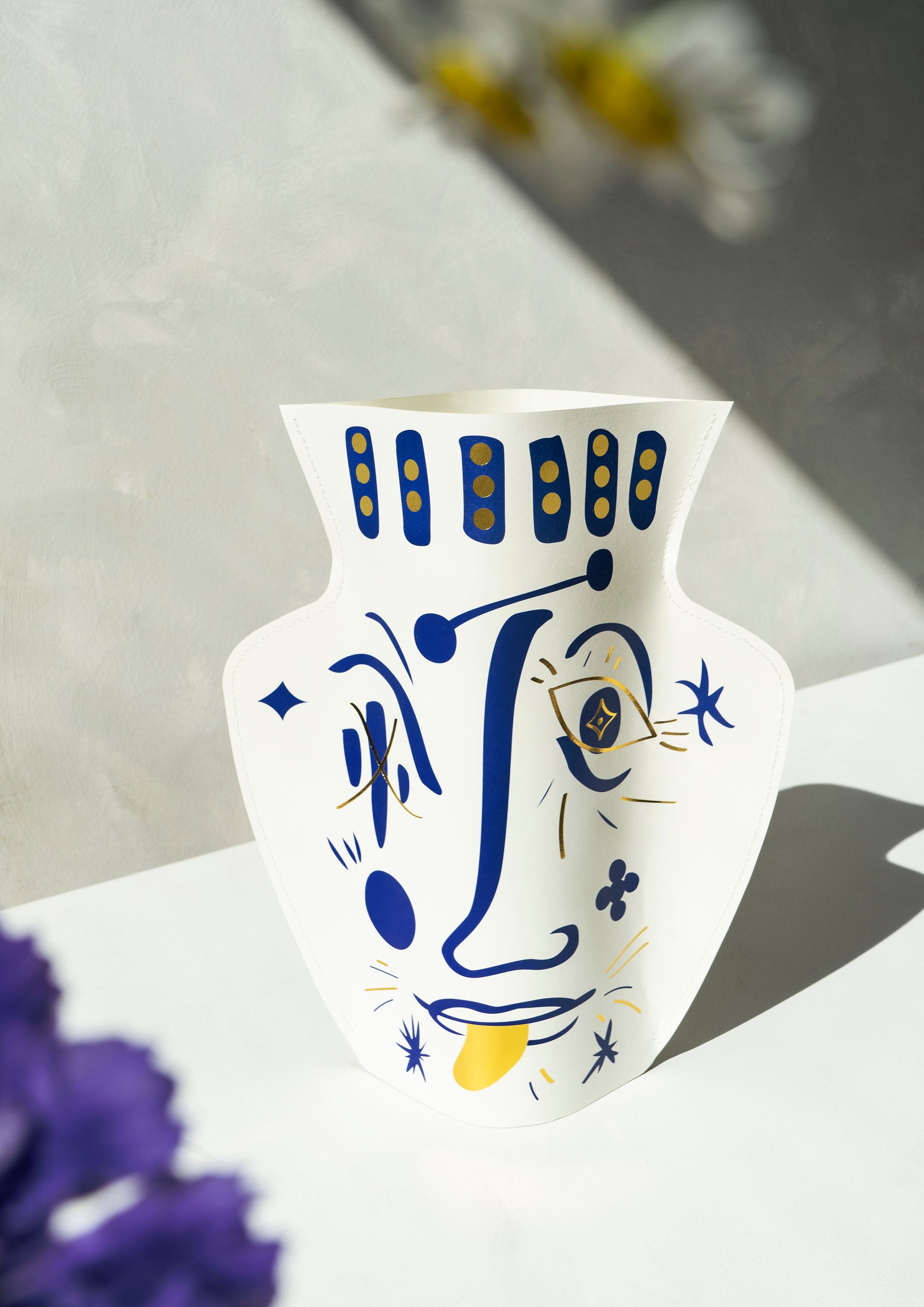 Jaime Hayon paper vase