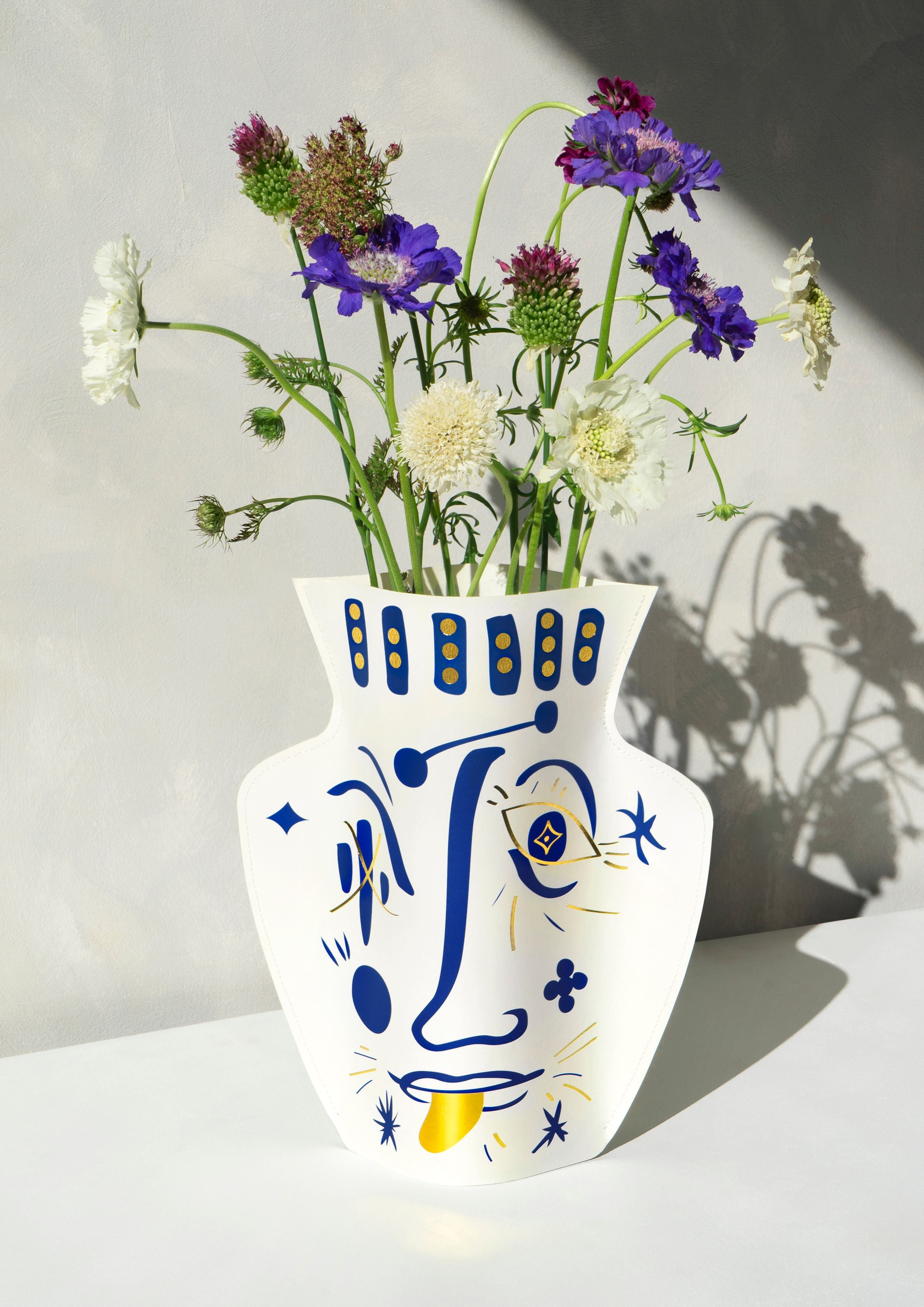 Jaime Hayon paper vase