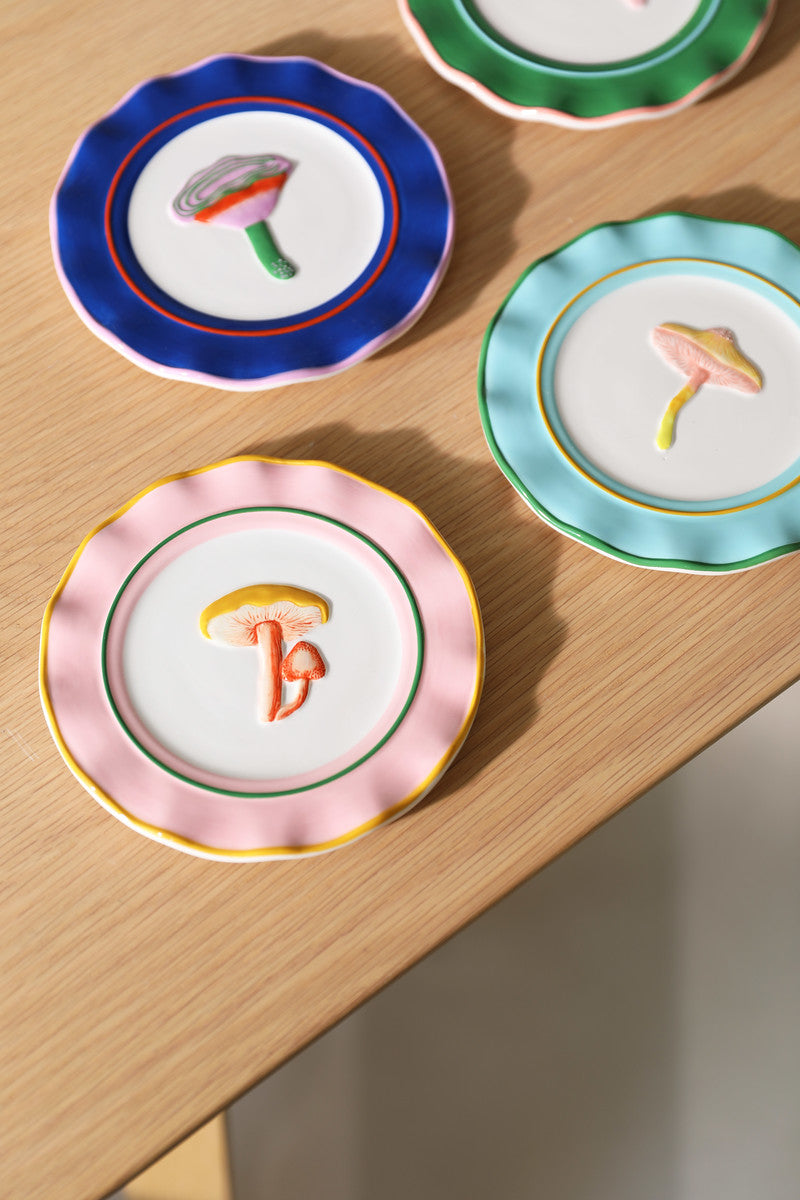 Magic mushroom plate set of 4